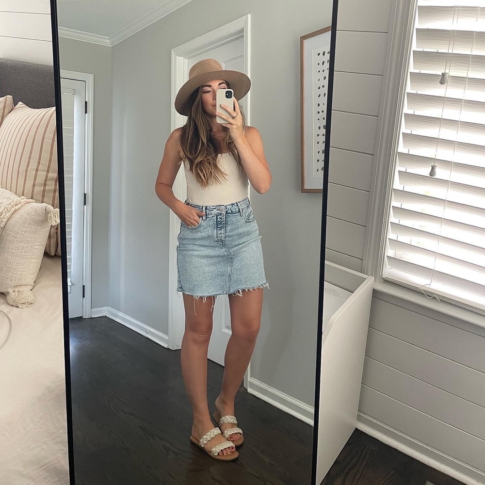 Old Navy Stretchy Jean Skirt